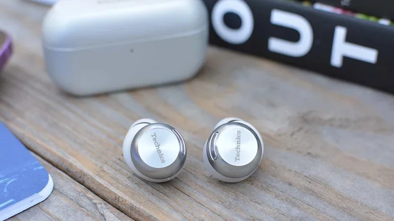 Technics AZ100 earbuds.