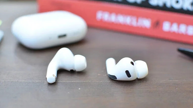 Apple AirPods Pro 3.