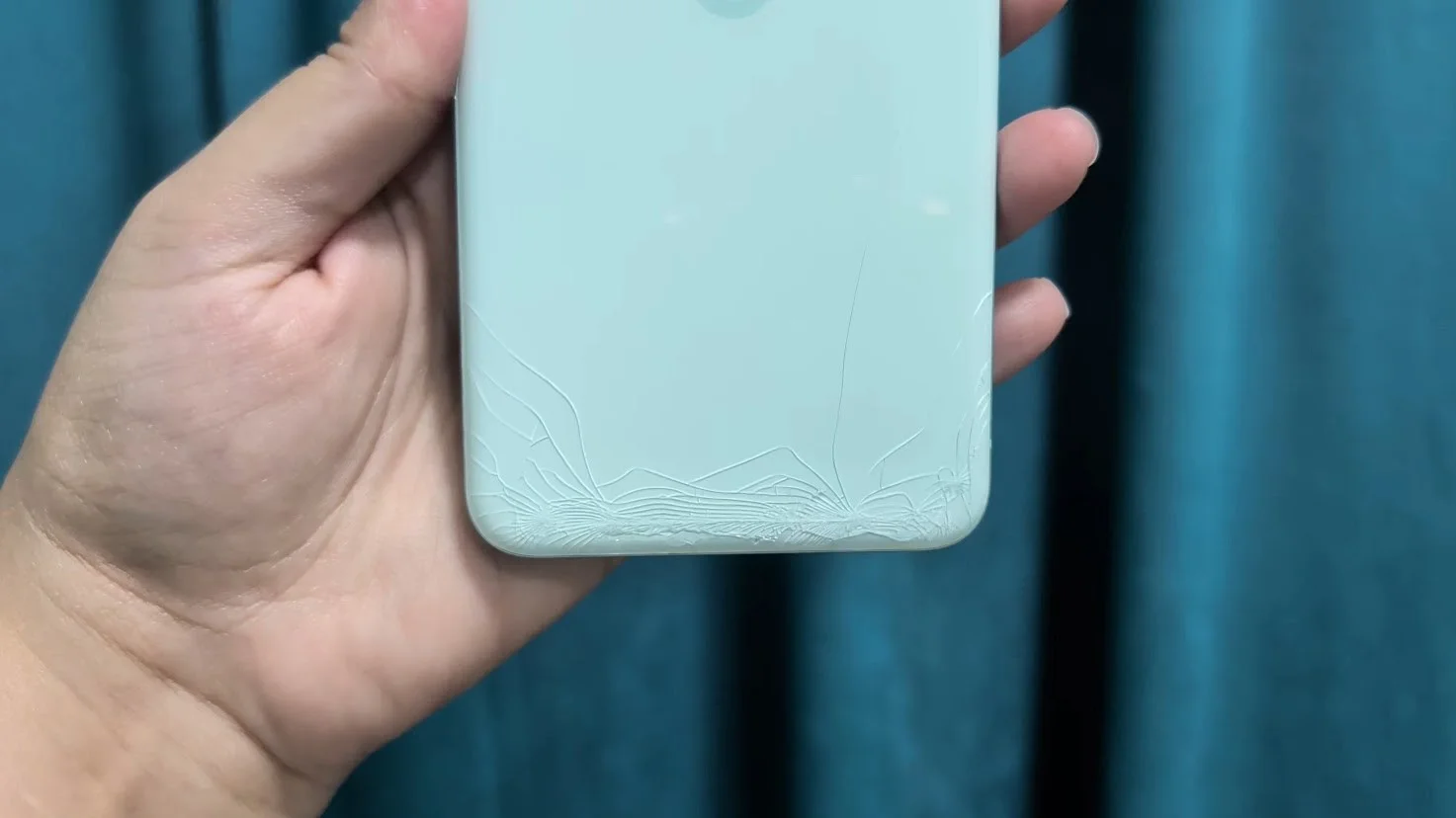 Pixel 8 after drive test using Poetic Revolution heavy-duty case