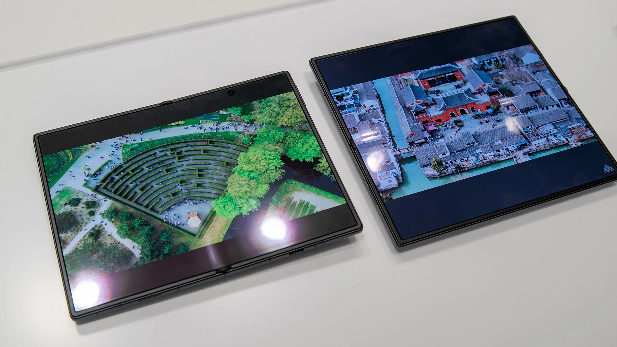 Comparing the Samsung Galaxy Z Fold 8 with the Z Fold 8 Ultra's display crease