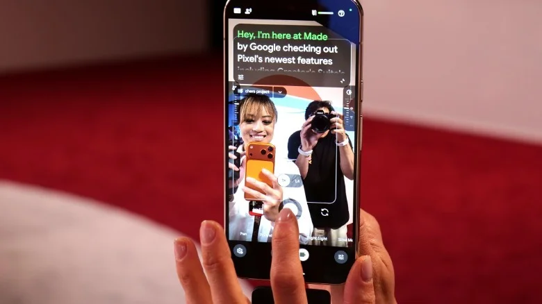 Teleprompter feature on a Google Pixel 11 smartphone.