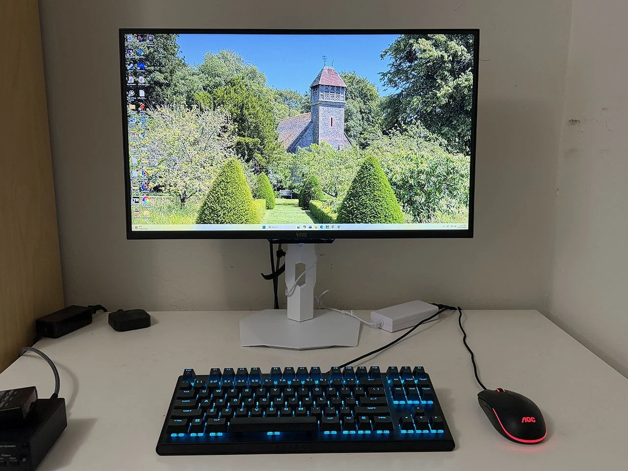 Acer Nitro XV273U F5