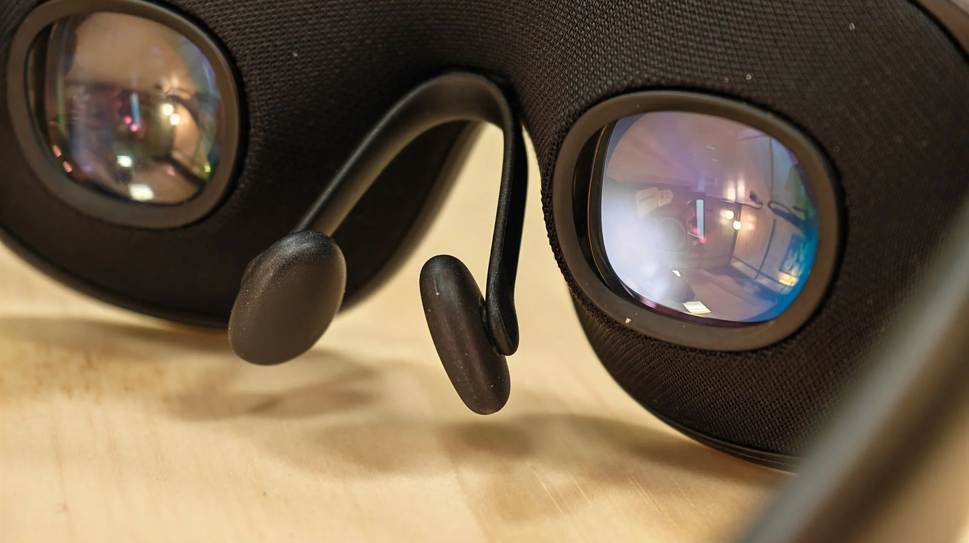 A hands-on look at Meta VR Glasses