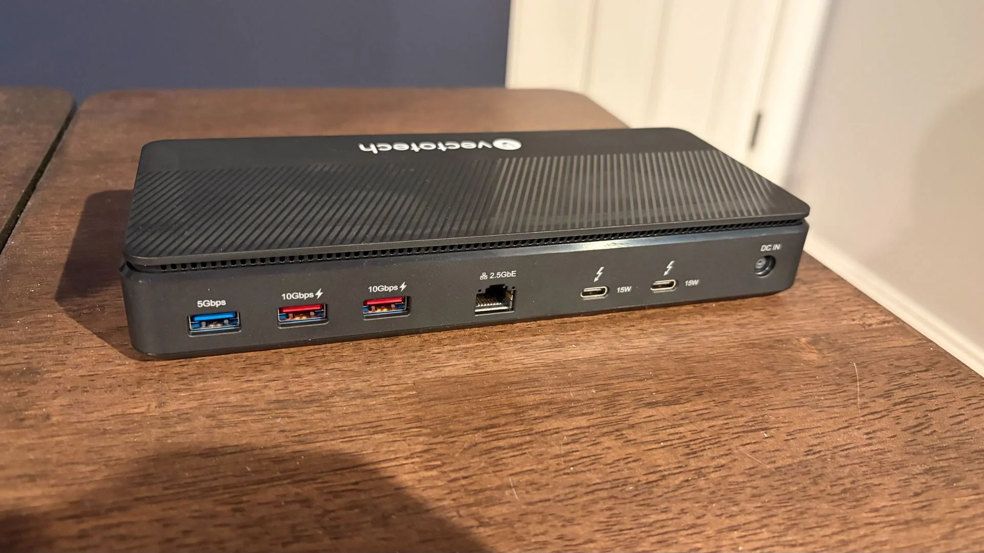VectoTech V-Core vs Orico TB5