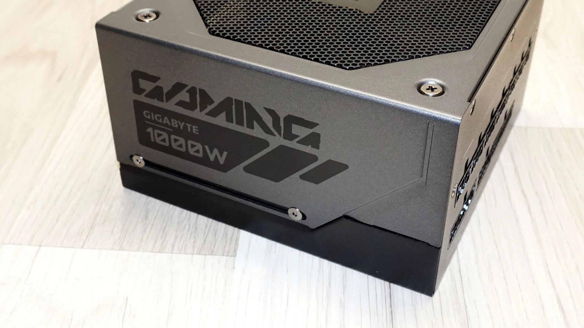 GIGABYTE 1000GM PG5 1000W