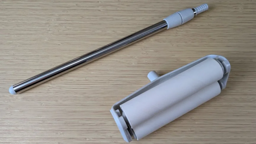 sandbar-roller-dual-roller-head-and-detached-handle-on-desk